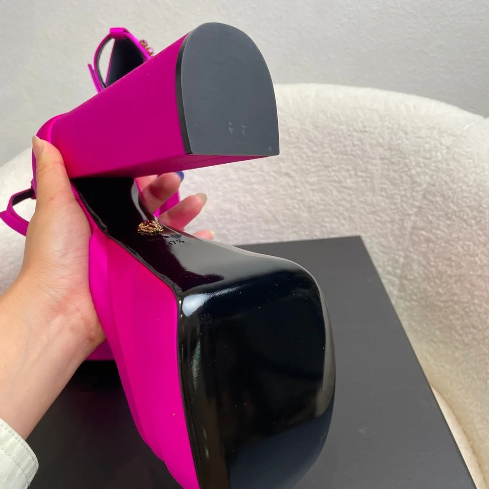 Sold-Versace Medusa Aevitas 125mm satin pumps - Picture 3 of 6